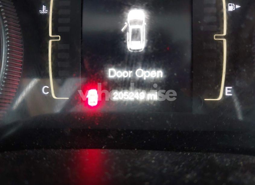 Photo 15 of 2015 Jeep Cherokee LATITUDE (VIN 1C4PJMCS9FW510837)