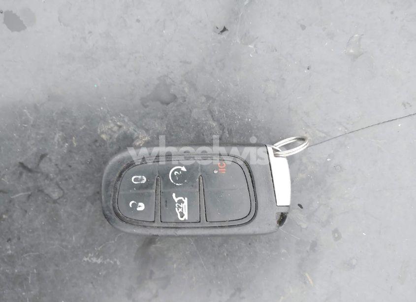 Photo 11 of 2015 Jeep Cherokee LATITUDE (VIN 1C4PJMCS9FW541456)