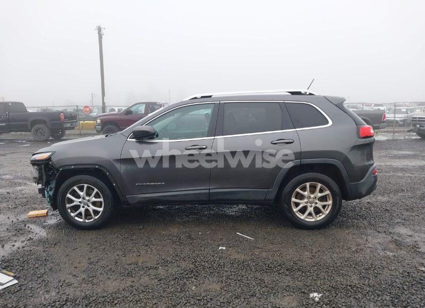Photo 15 of 2015 Jeep Cherokee LATITUDE (VIN 1C4PJMCS9FW541456)