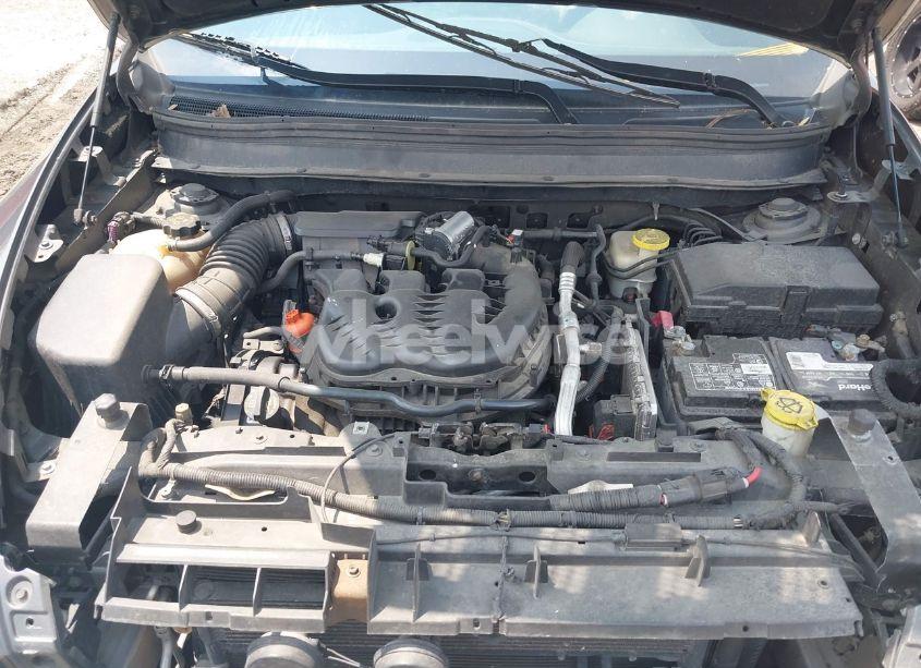 Photo 10 of 2015 Jeep Cherokee LATITUDE (VIN 1C4PJMCS9FW546107)