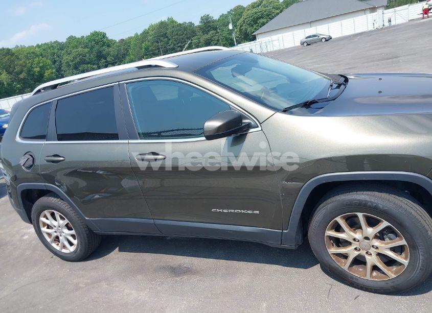 Photo 13 of 2015 Jeep Cherokee LATITUDE (VIN 1C4PJMCS9FW551694)