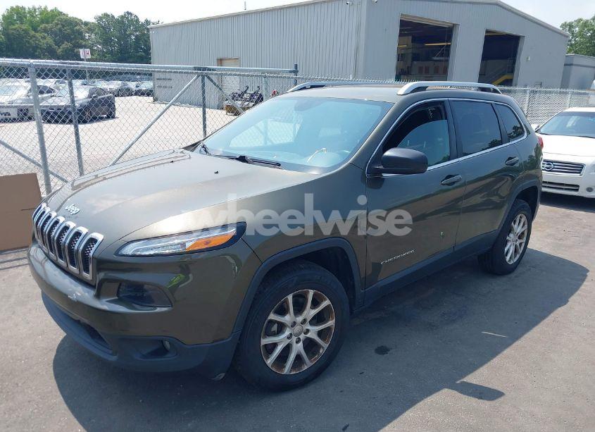 Photo 2 of 2015 Jeep Cherokee LATITUDE (VIN 1C4PJMCS9FW551694)
