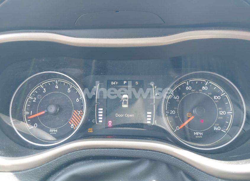 Photo 7 of 2015 Jeep Cherokee LATITUDE (VIN 1C4PJMCS9FW551694)