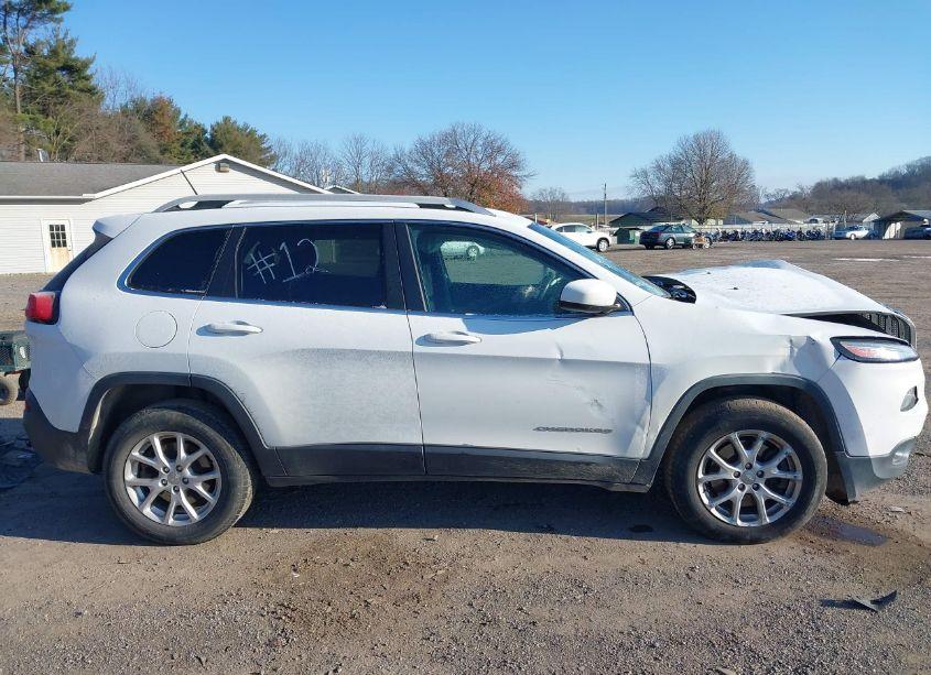 Photo 13 of 2015 Jeep Cherokee LATITUDE (VIN 1C4PJMCS9FW558466)
