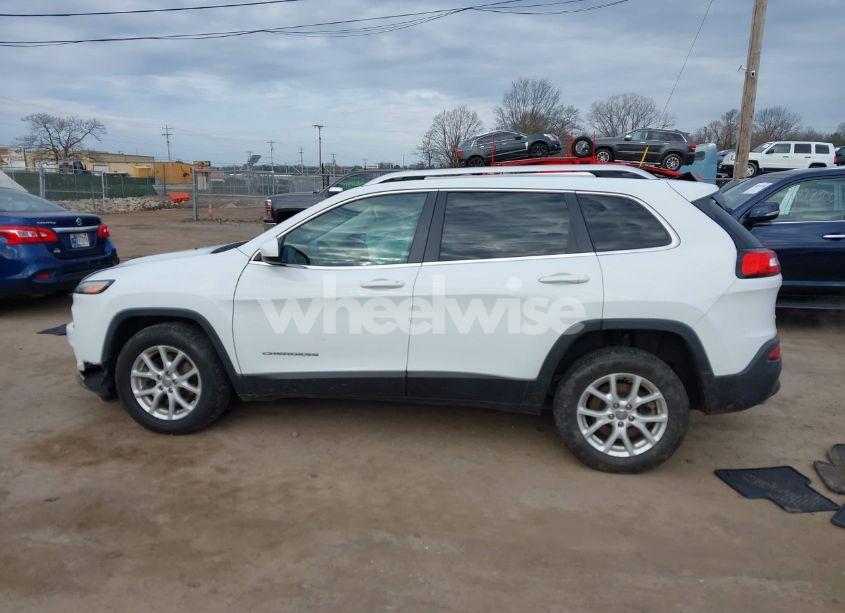 Photo 14 of 2015 Jeep Cherokee LATITUDE (VIN 1C4PJMCS9FW625521)