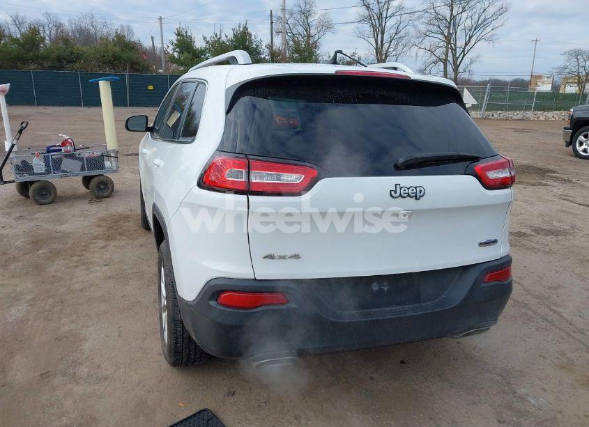 Photo 3 of 2015 Jeep Cherokee LATITUDE (VIN 1C4PJMCS9FW625521)