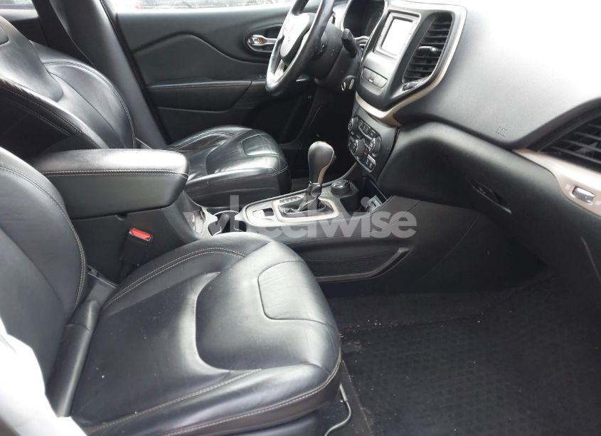 Photo 5 of 2015 Jeep Cherokee LATITUDE (VIN 1C4PJMCS9FW625521)