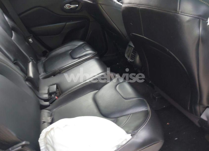 Photo 8 of 2015 Jeep Cherokee LATITUDE (VIN 1C4PJMCS9FW625521)