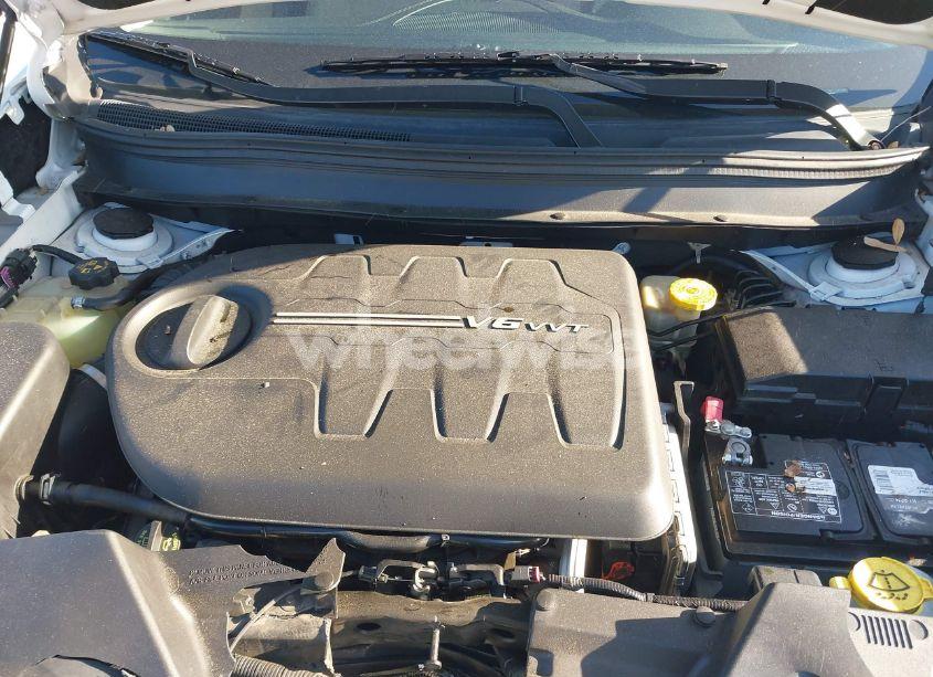 Photo 10 of 2015 Jeep Cherokee LATITUDE (VIN 1C4PJMCS9FW735081)