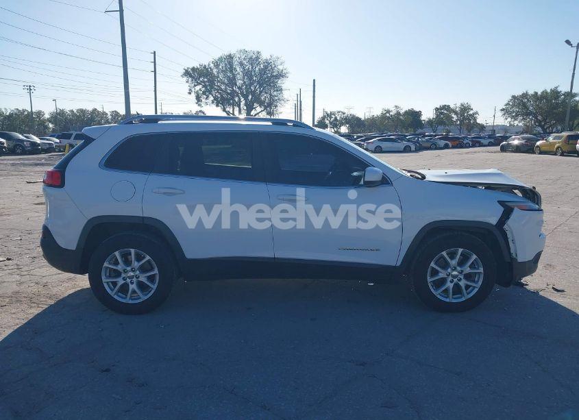 Photo 13 of 2015 Jeep Cherokee LATITUDE (VIN 1C4PJMCS9FW735081)