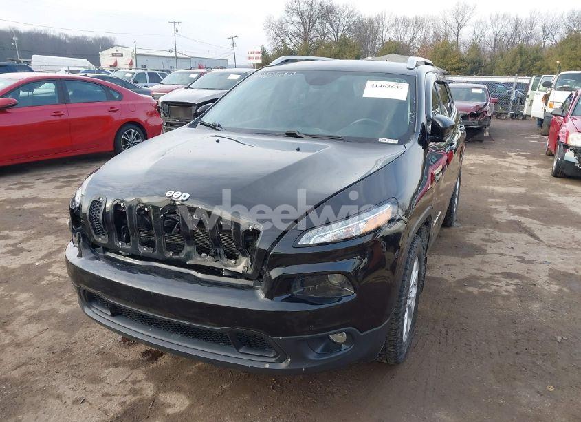Photo 2 of 2016 Jeep Cherokee LATITUDE (VIN 1C4PJMCS9GW102324)