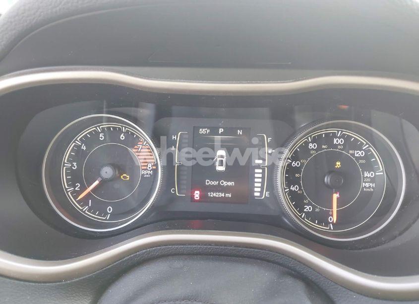 Photo 7 of 2016 Jeep Cherokee LATITUDE (VIN 1C4PJMCS9GW102324)