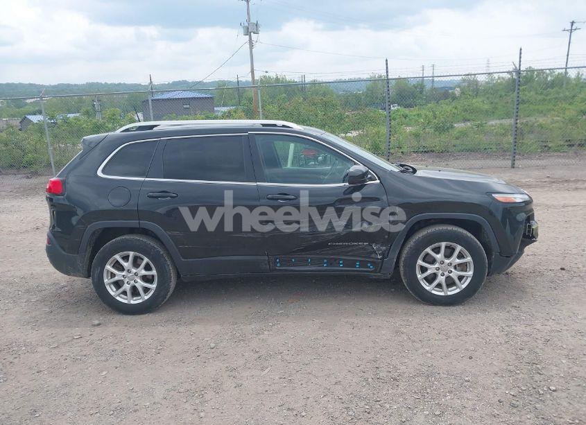 Photo 14 of 2016 Jeep Cherokee LATITUDE (VIN 1C4PJMCS9GW105529)