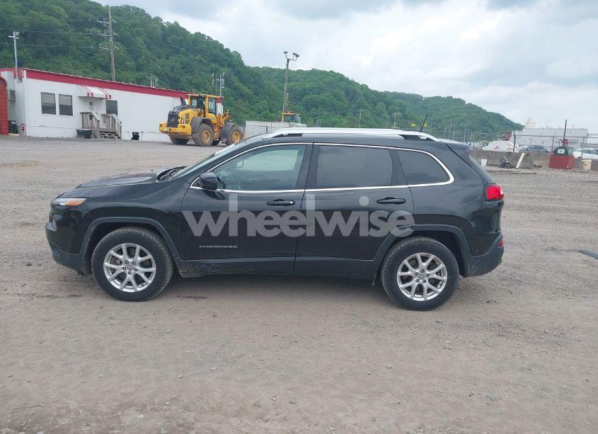 Photo 15 of 2016 Jeep Cherokee LATITUDE (VIN 1C4PJMCS9GW105529)