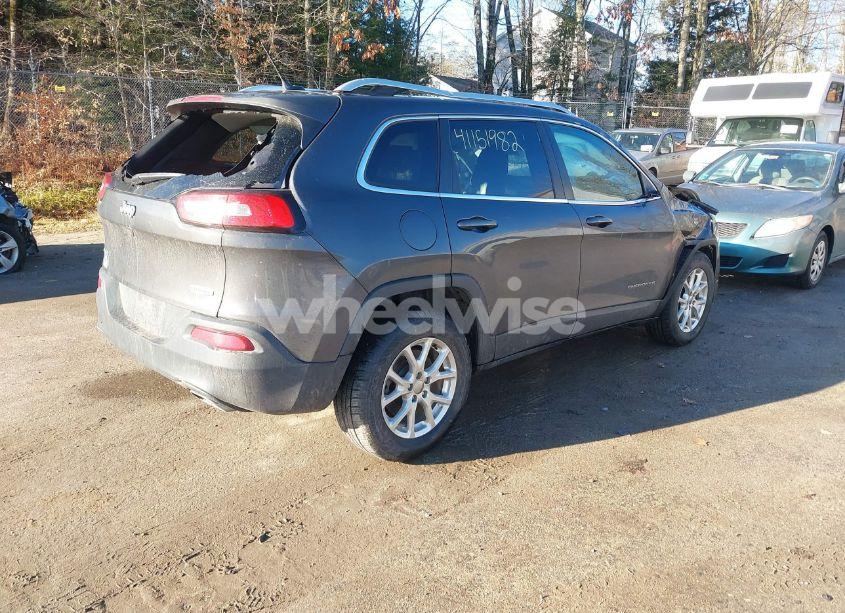 Photo 4 of 2016 Jeep Cherokee LATITUDE (VIN 1C4PJMCS9GW132262)