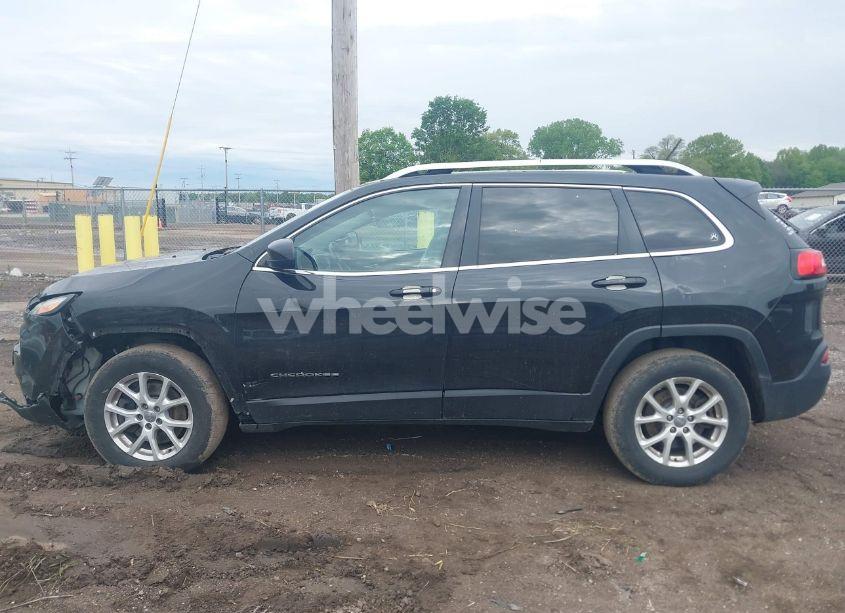 Photo 14 of 2016 Jeep Cherokee LATITUDE (VIN 1C4PJMCS9GW133444)