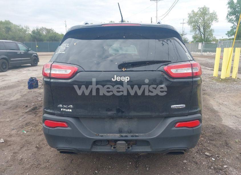 Photo 16 of 2016 Jeep Cherokee LATITUDE (VIN 1C4PJMCS9GW133444)