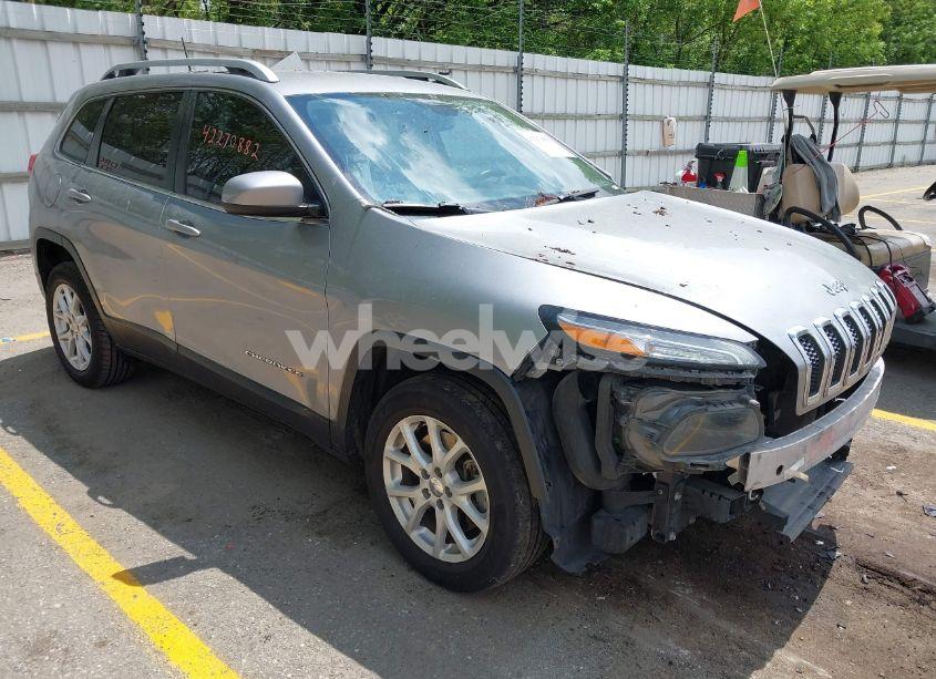 2016 Jeep Cherokee LATITUDE (VIN 1C4PJMCS9GW213469) main photo