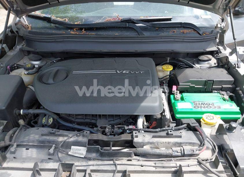 Photo 10 of 2016 Jeep Cherokee LATITUDE (VIN 1C4PJMCS9GW213469)