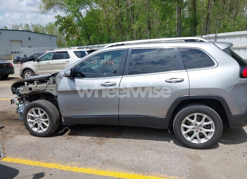 Photo 15 of 2016 Jeep Cherokee LATITUDE (VIN 1C4PJMCS9GW213469)