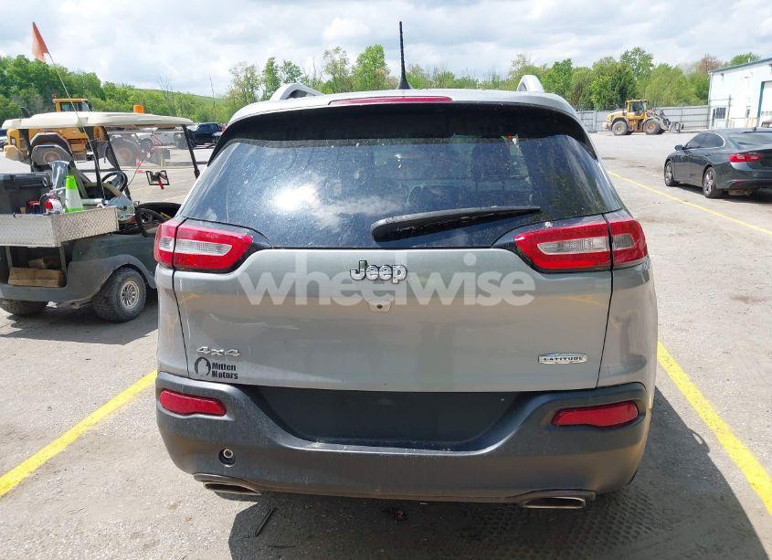 Photo 17 of 2016 Jeep Cherokee LATITUDE (VIN 1C4PJMCS9GW213469)