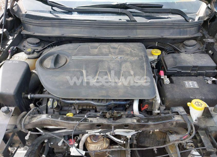 Photo 10 of 2016 Jeep Cherokee 75TH ANNIVERSARY (VIN 1C4PJMCS9GW276894)