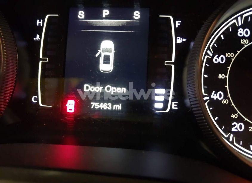 Photo 16 of 2017 Jeep Cherokee LATITUDE 4X4 (VIN 1C4PJMCS9HW501655)