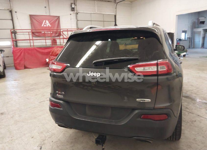 Photo 17 of 2017 Jeep Cherokee LATITUDE 4X4 (VIN 1C4PJMCS9HW501655)