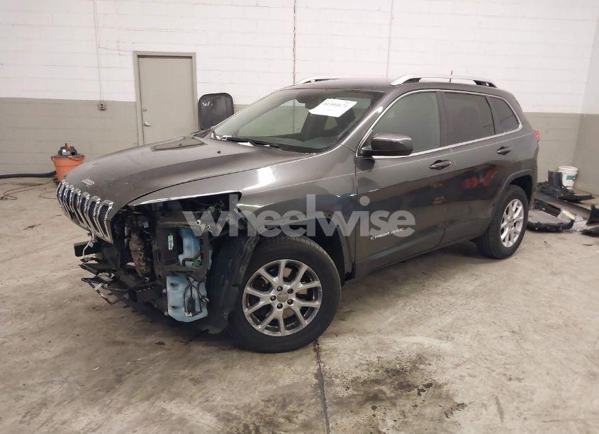 Photo 2 of 2017 Jeep Cherokee LATITUDE 4X4 (VIN 1C4PJMCS9HW501655)