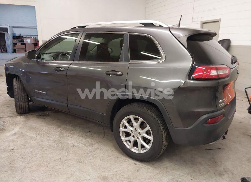 Photo 3 of 2017 Jeep Cherokee LATITUDE 4X4 (VIN 1C4PJMCS9HW501655)