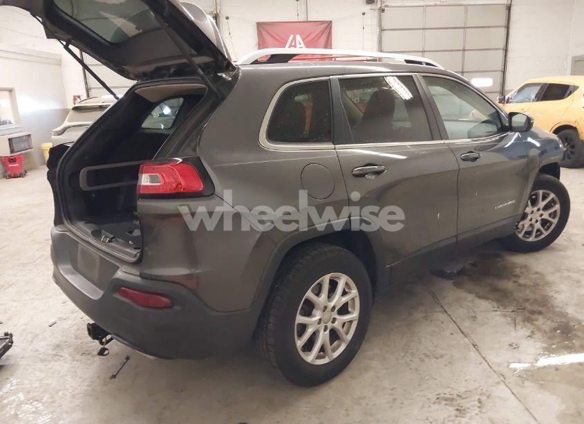 Photo 4 of 2017 Jeep Cherokee LATITUDE 4X4 (VIN 1C4PJMCS9HW501655)