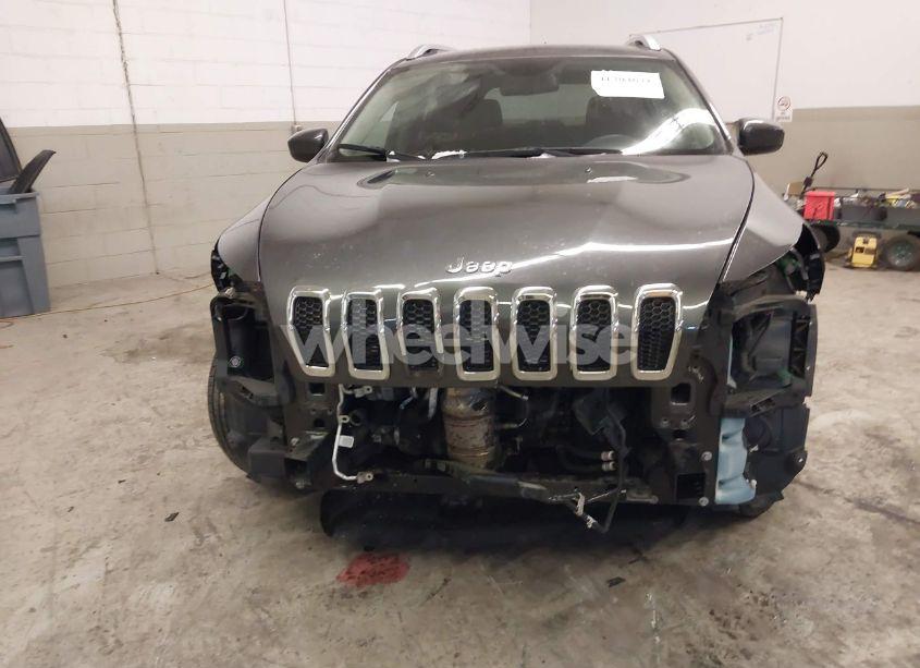 Photo 6 of 2017 Jeep Cherokee LATITUDE 4X4 (VIN 1C4PJMCS9HW501655)