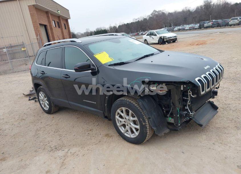 2017 Jeep Cherokee LATITUDE 4X4 (VIN 1C4PJMCS9HW513580) main photo