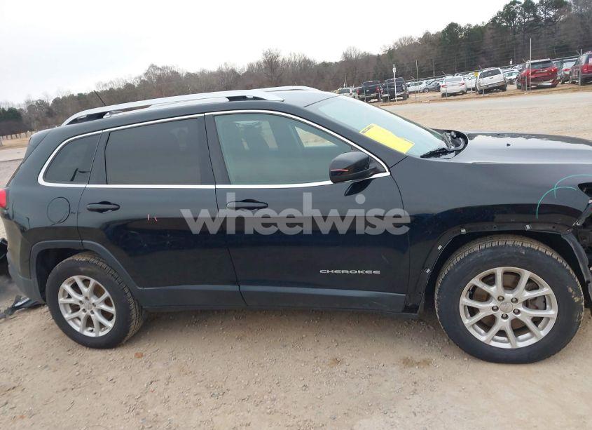 Photo 14 of 2017 Jeep Cherokee LATITUDE 4X4 (VIN 1C4PJMCS9HW513580)