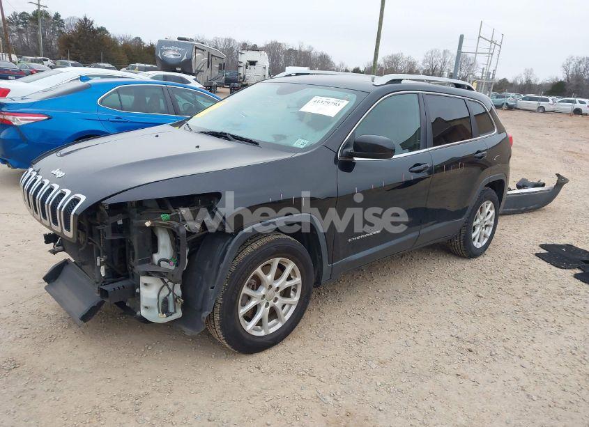 Photo 2 of 2017 Jeep Cherokee LATITUDE 4X4 (VIN 1C4PJMCS9HW513580)