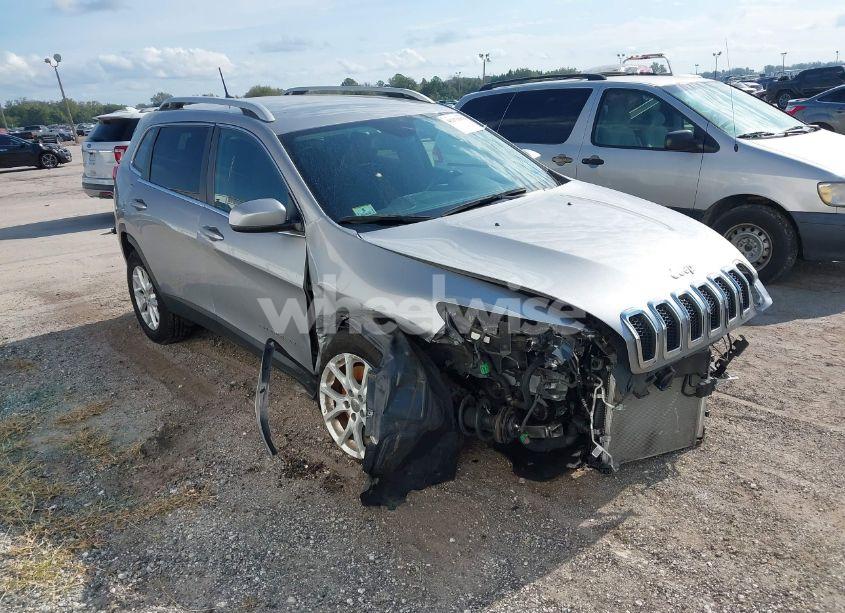 2017 Jeep Cherokee LATITUDE 4X4 (VIN 1C4PJMCS9HW612254) main photo