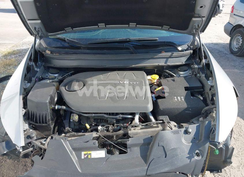 Photo 10 of 2017 Jeep Cherokee LATITUDE 4X4 (VIN 1C4PJMCS9HW612254)