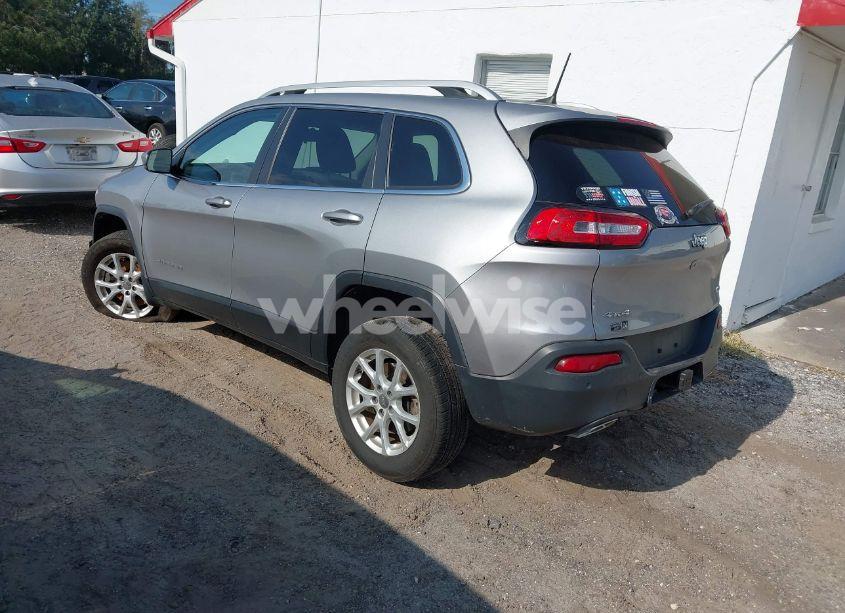 Photo 3 of 2017 Jeep Cherokee LATITUDE 4X4 (VIN 1C4PJMCS9HW612254)