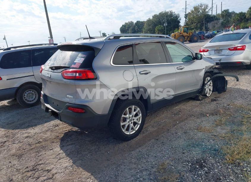 Photo 4 of 2017 Jeep Cherokee LATITUDE 4X4 (VIN 1C4PJMCS9HW612254)