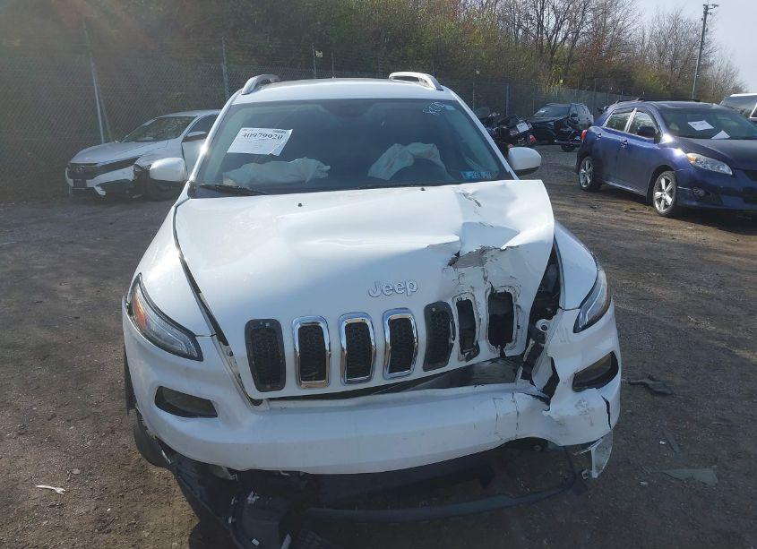 Photo 12 of 2017 Jeep Cherokee LATITUDE 4X4 (VIN 1C4PJMCS9HW658070)