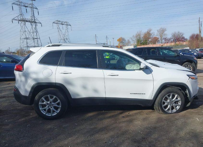 Photo 13 of 2017 Jeep Cherokee LATITUDE 4X4 (VIN 1C4PJMCS9HW658070)