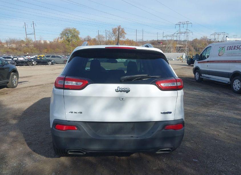 Photo 16 of 2017 Jeep Cherokee LATITUDE 4X4 (VIN 1C4PJMCS9HW658070)