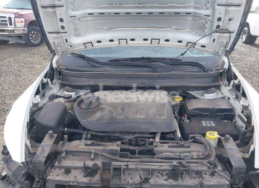 Photo 10 of 2014 Jeep Cherokee LATITUDE (VIN 1C4PJMCSXEW127813)