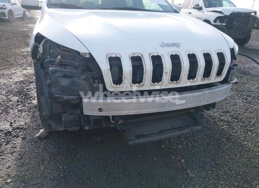 Photo 6 of 2014 Jeep Cherokee LATITUDE (VIN 1C4PJMCSXEW127813)