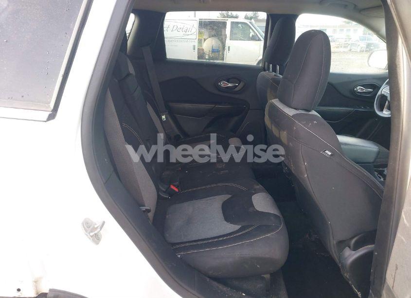 Photo 8 of 2014 Jeep Cherokee LATITUDE (VIN 1C4PJMCSXEW127813)