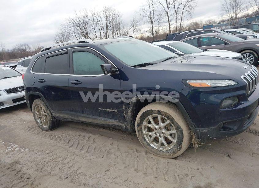 Photo 13 of 2014 Jeep Cherokee LATITUDE (VIN 1C4PJMCSXEW310855)