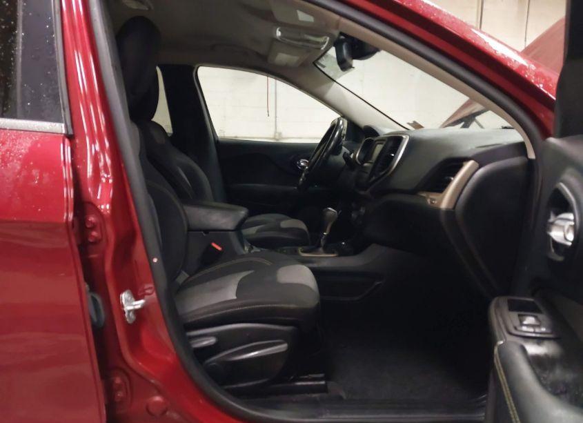 Photo 5 of 2014 Jeep Cherokee LATITUDE (VIN 1C4PJMCSXEW317658)