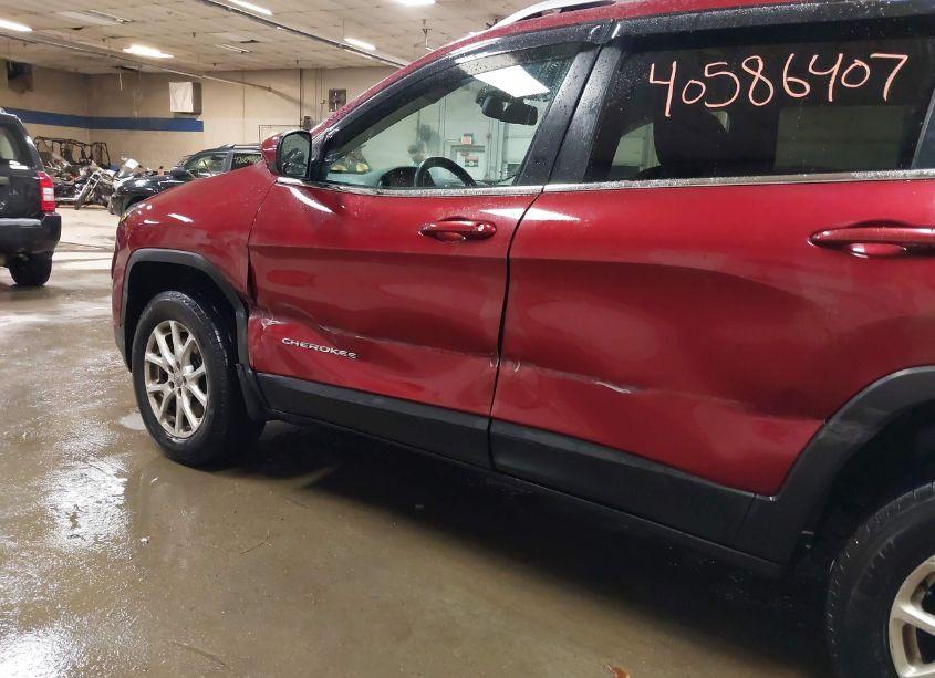 Photo 6 of 2014 Jeep Cherokee LATITUDE (VIN 1C4PJMCSXEW317658)