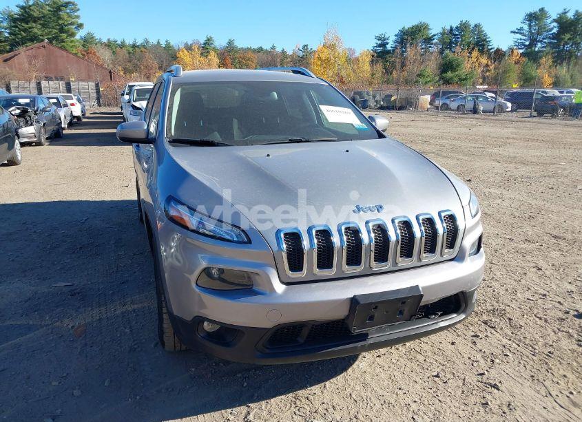 Photo 12 of 2015 Jeep Cherokee LATITUDE (VIN 1C4PJMCSXFW501628)
