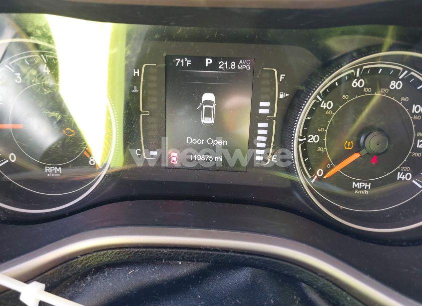 Photo 7 of 2015 Jeep Cherokee LATITUDE (VIN 1C4PJMCSXFW565538)